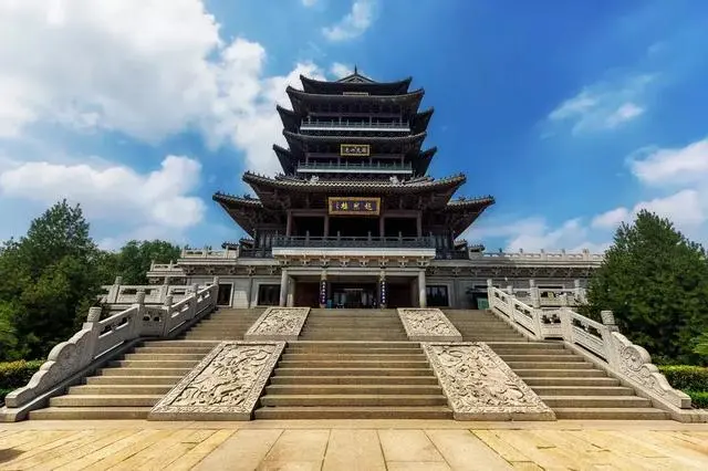 喜讯 | 多元发展再发力 hjc黄金城物业连中六标！