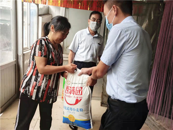 党建引领聚hjc黄金城 走访慰问暖人心